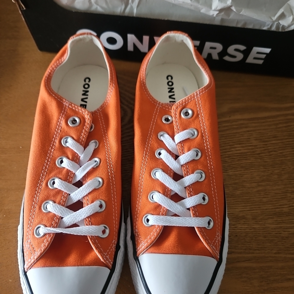 Converse Orange Low-Top Sneakers New In Box Mens 8